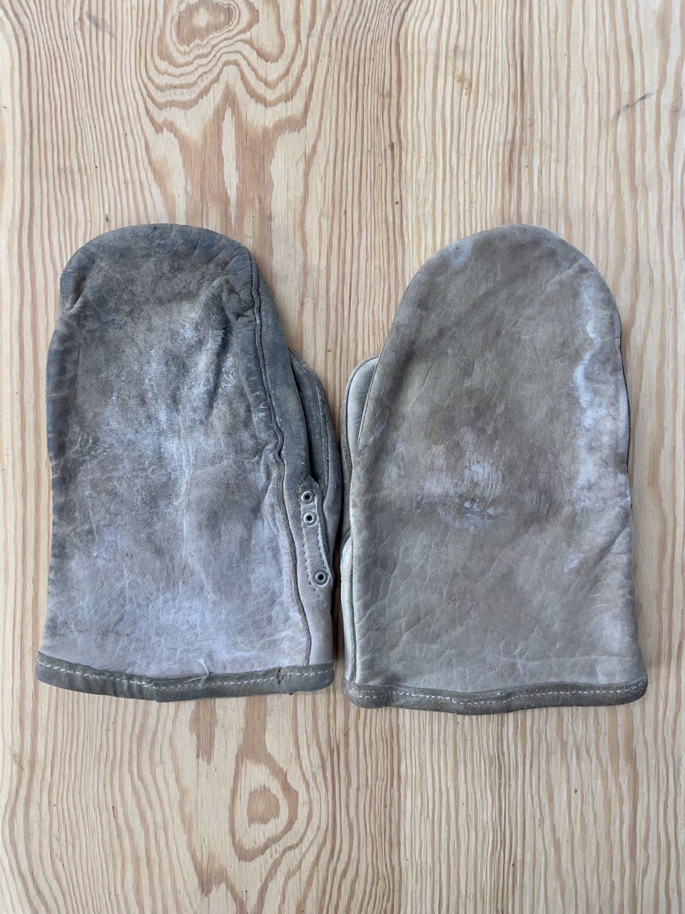 Ruotsin armeijan työrukkaset, valkoiset, ylijäämä