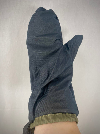 Itävallan armeijan Gore-Tex rukkaset, ylijäämä
