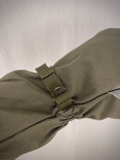 Itävallan armeijan Gore-Tex rukkaset, ylijäämä