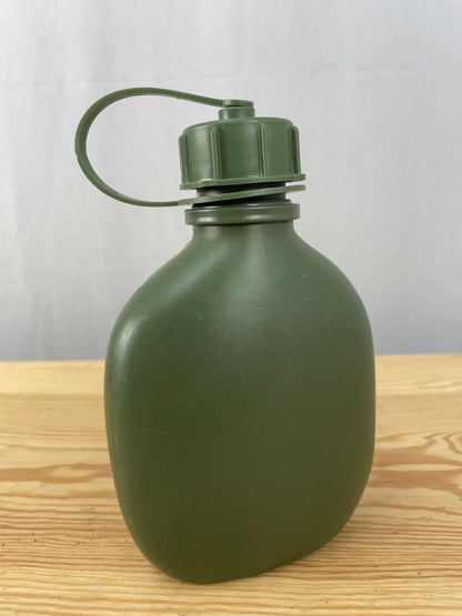 Suomen armeijan muovinen kenttäpullo, 0,65 l, ylijäämä