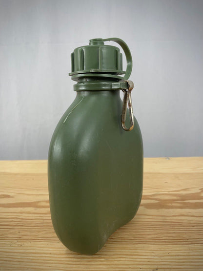 Suomen armeijan muovinen kenttäpullo, 0,65 l, ylijäämä