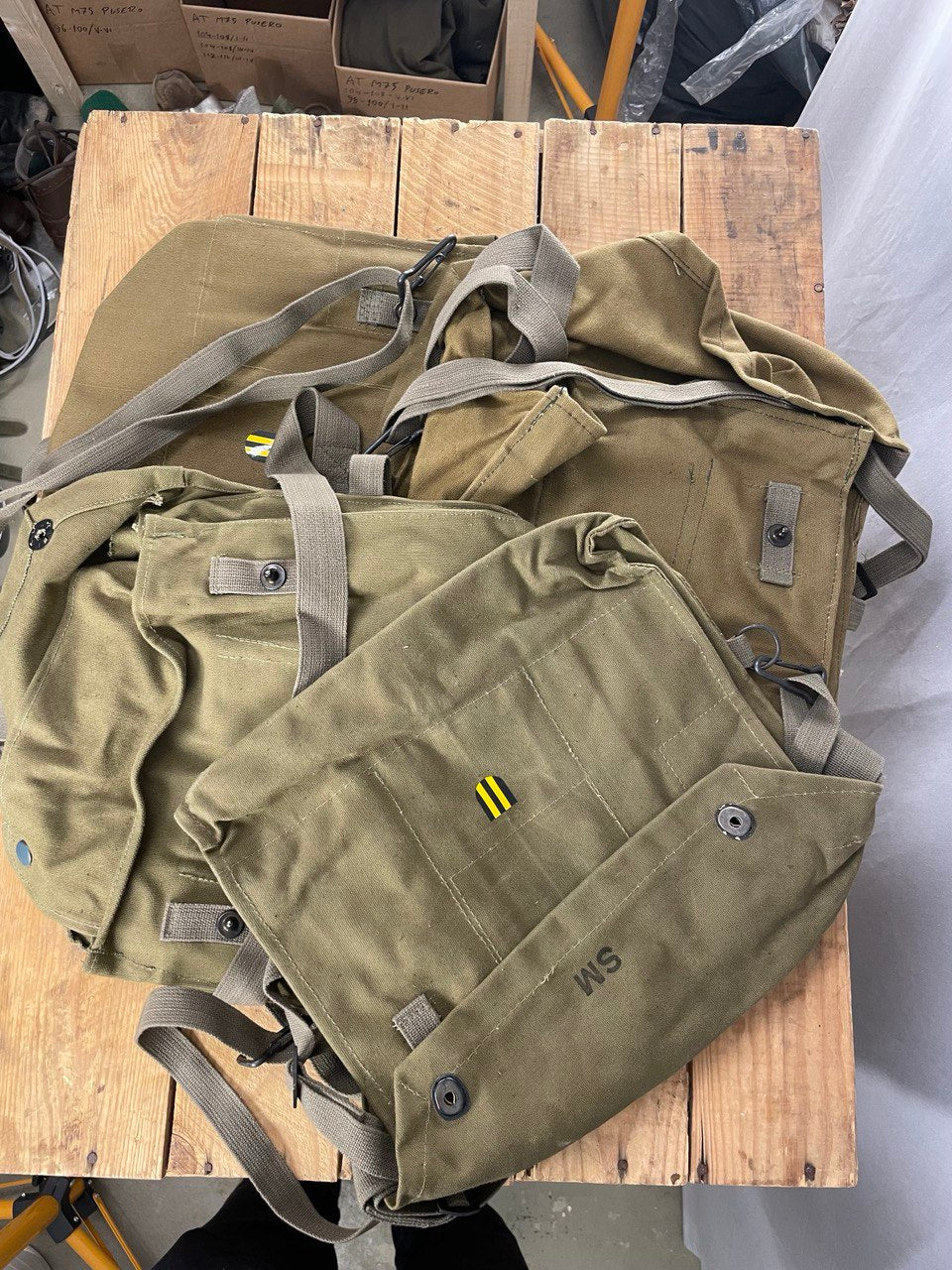 Suomen armeijan M61 kaasunaamarilaukku, ylijäämä