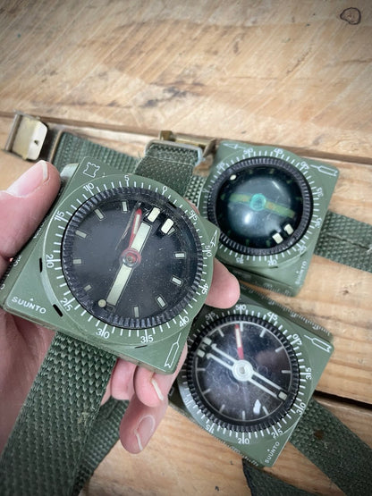 Suomen armeijan M89/60 marssikompassi, ylijäämä