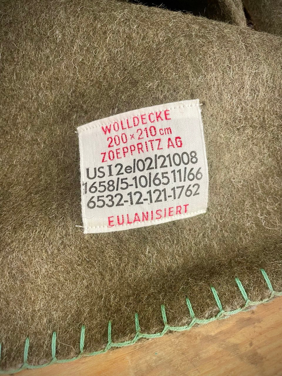 Bundeswehrin villahuopa, 210 x 200 cm, paksu, uudenveroinen